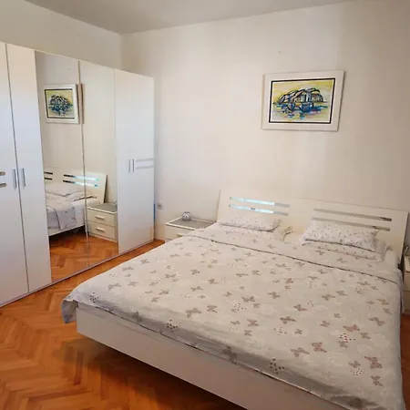 Ivo *