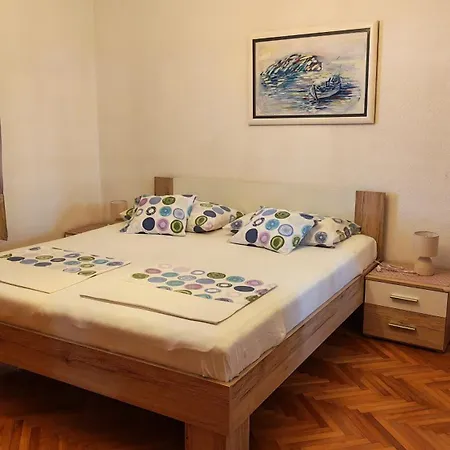 Apartment Ivo *