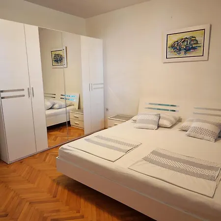 Apartment Ivo Makarska